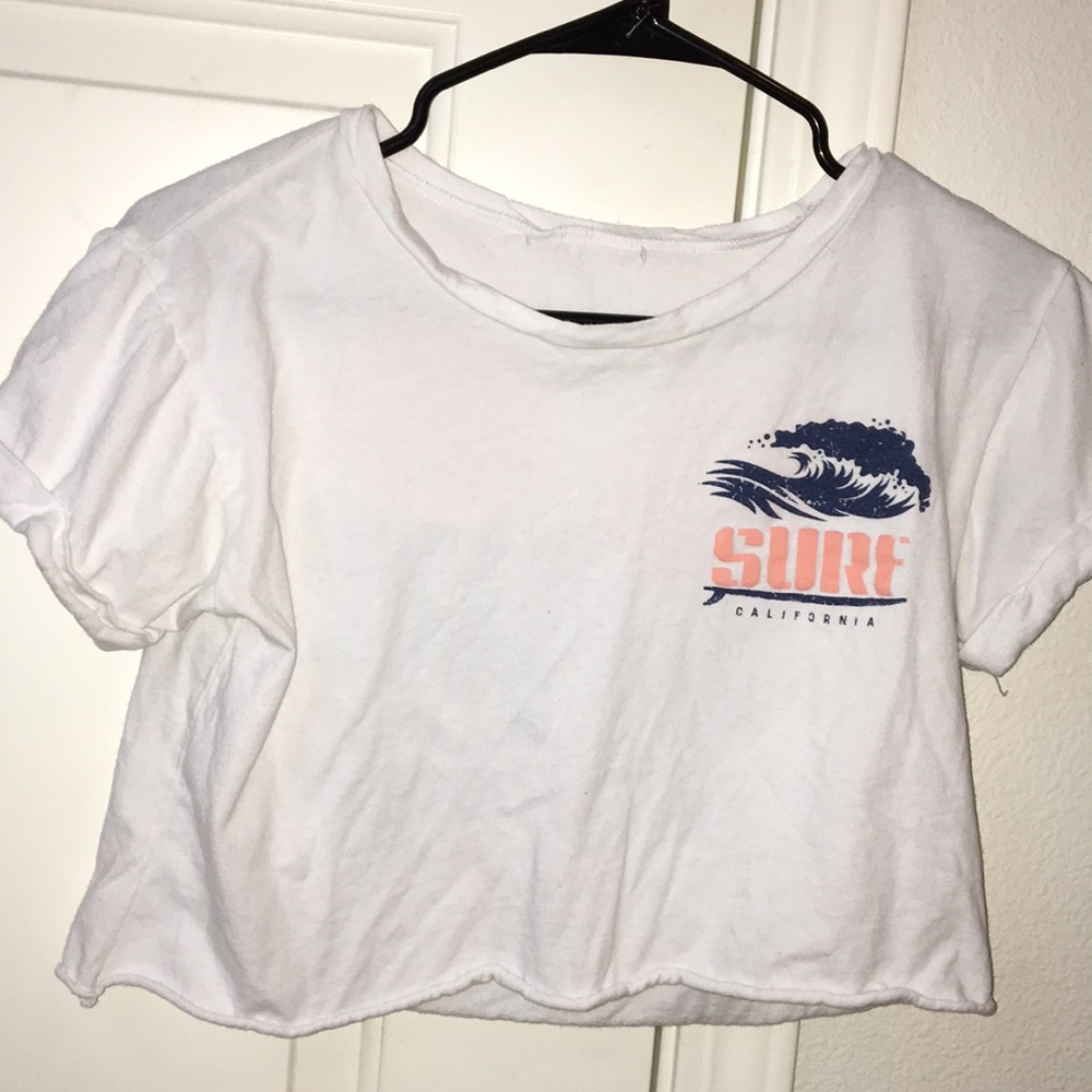 Cropped white t-shirt